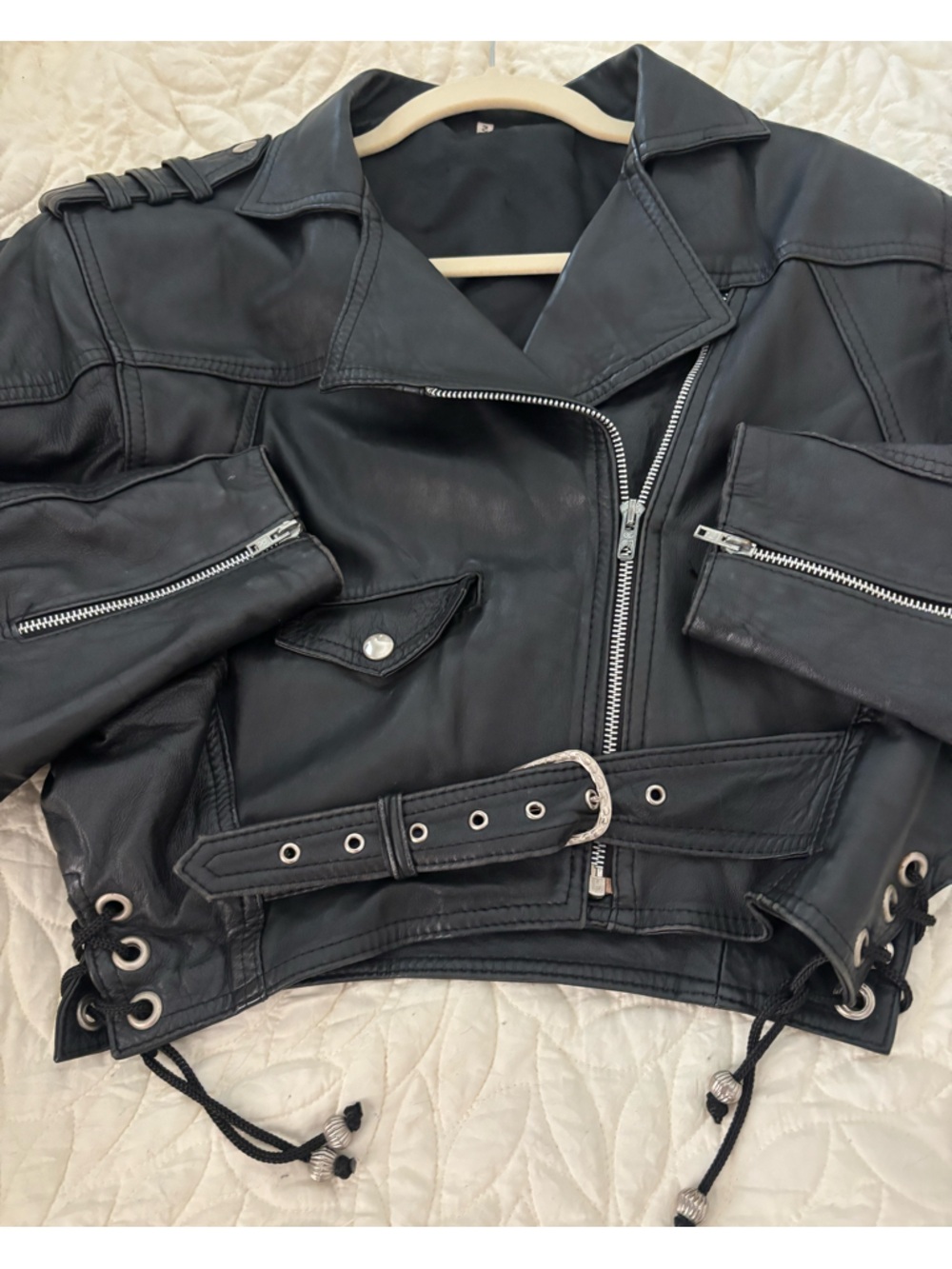 Vintage Black Leather Moto Jacket with Zipper & Belt and laces S ( 2 )